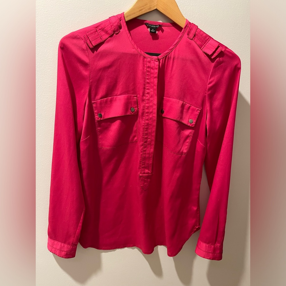 Ann Taylor blouse, fuchsia hot pink size 4. Great condition. Long sleeves.